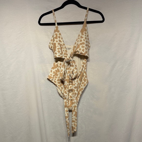 Aerie One Piece Wrap Full Coverage Leopard Bathing Suit Size Medium - Picture 4 of 11